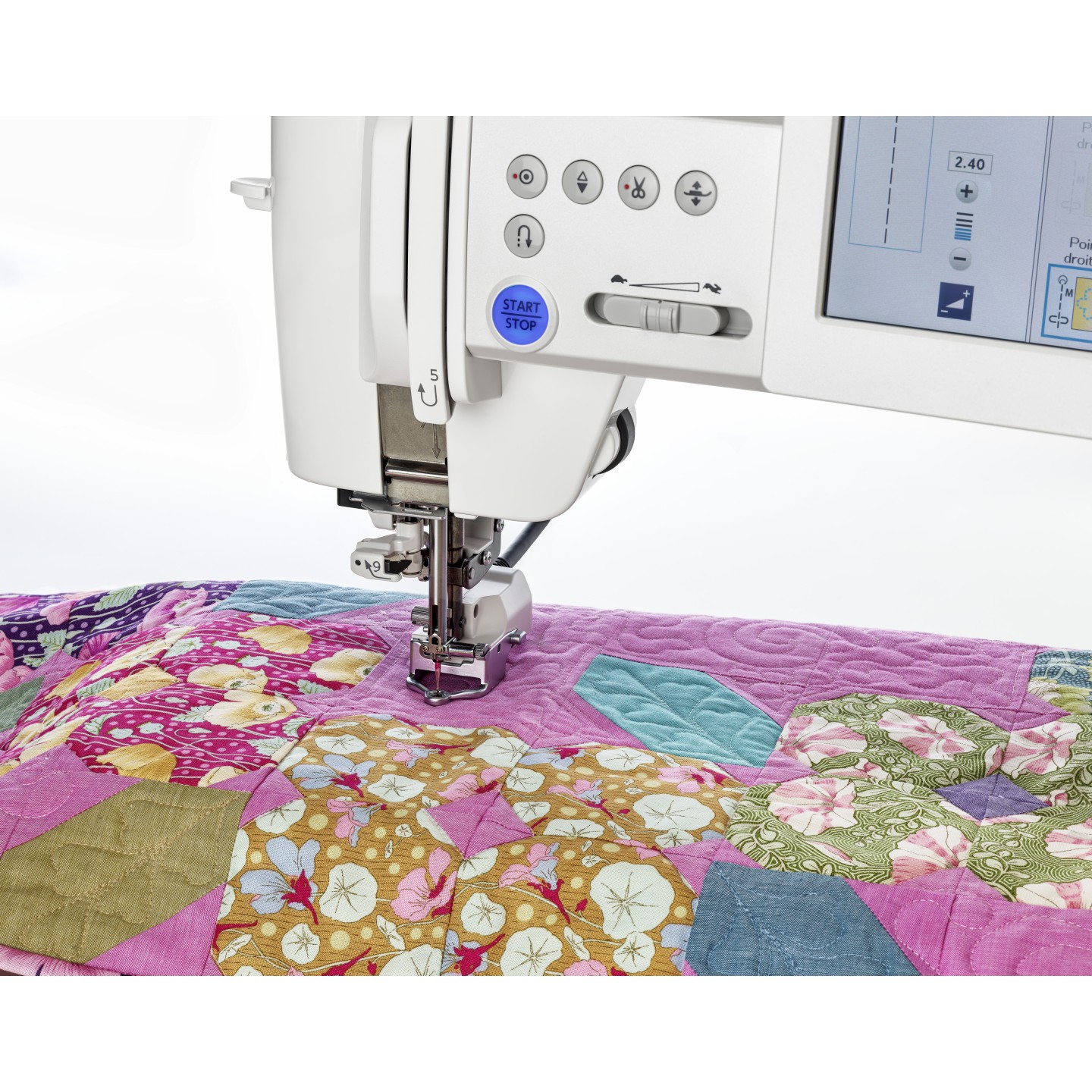 Machine à coudre Elna eXcellence 792
