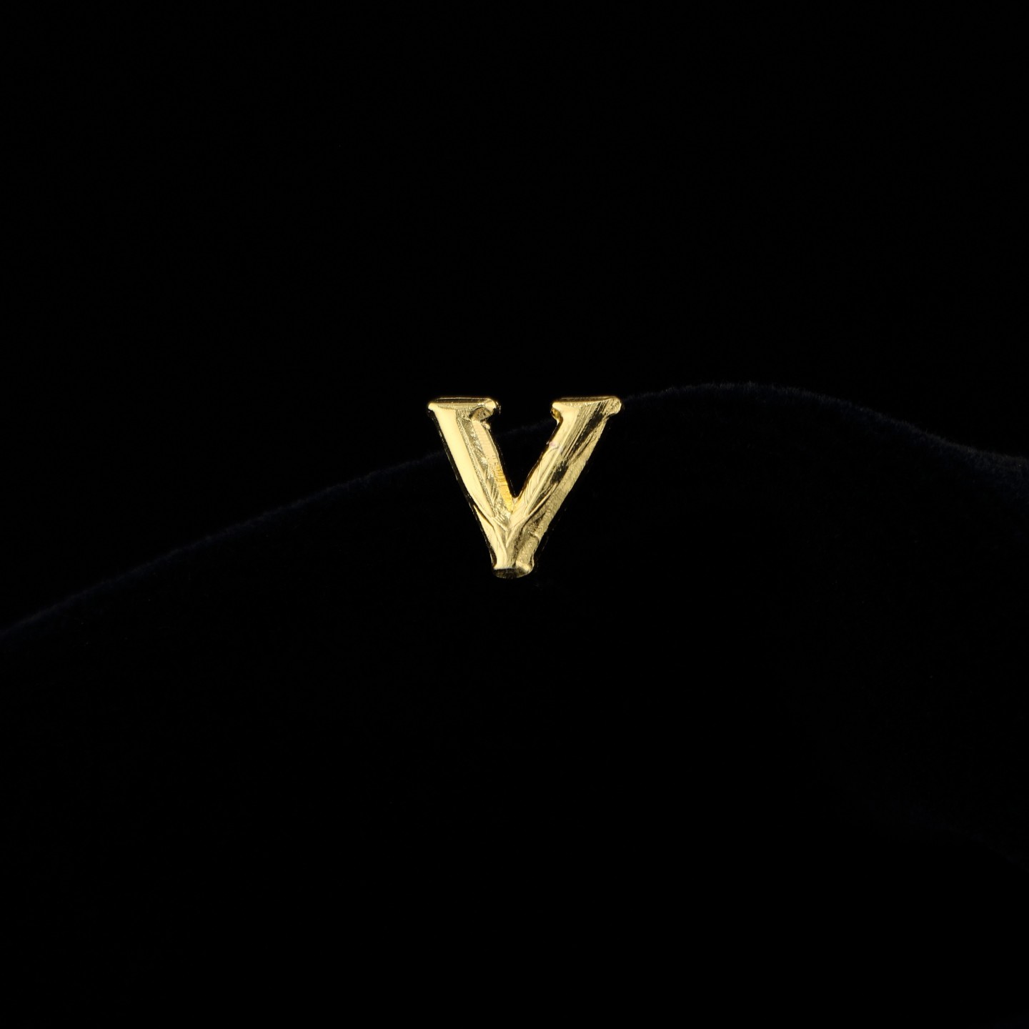 Petite lettre v (10mm)