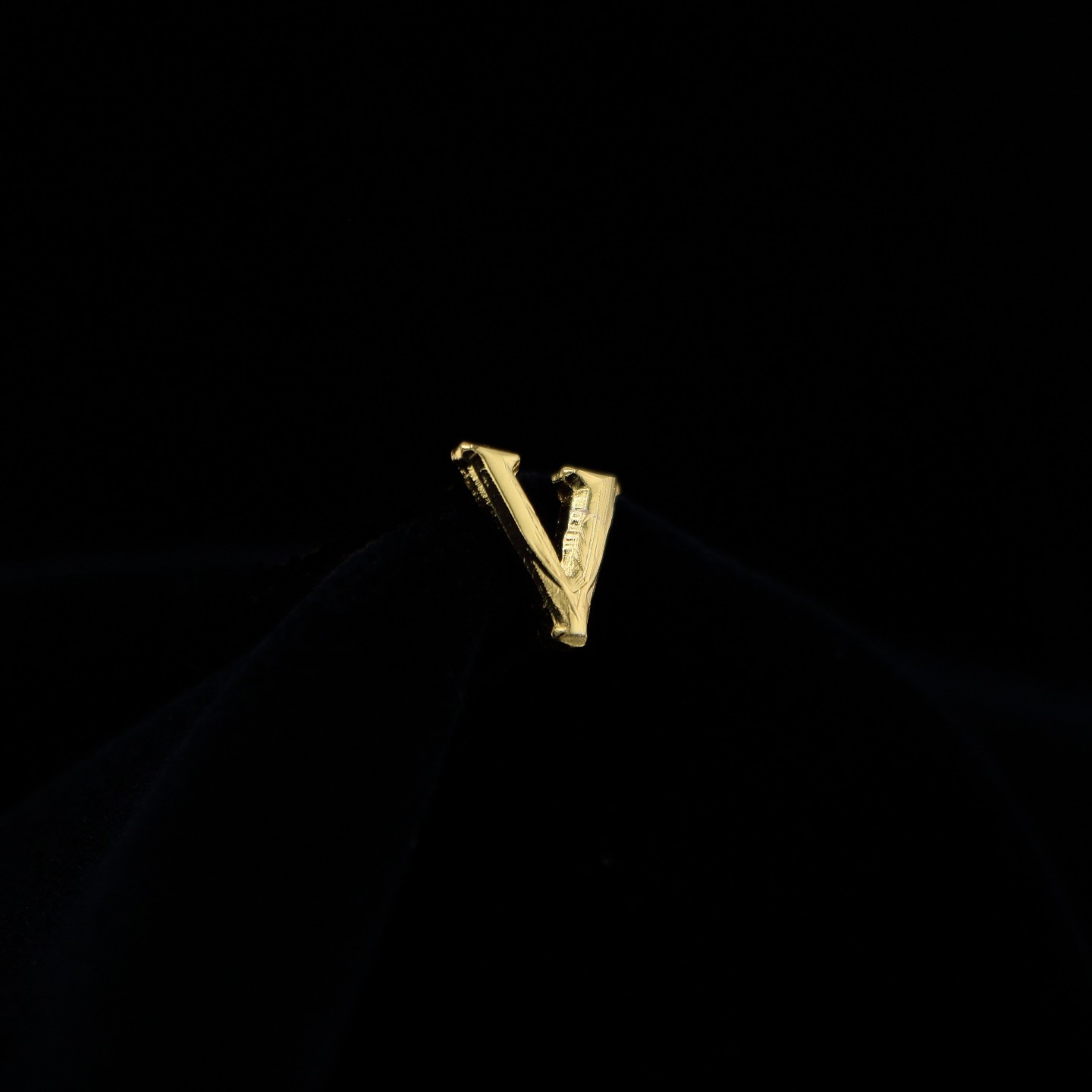 Petite lettre v (10mm)