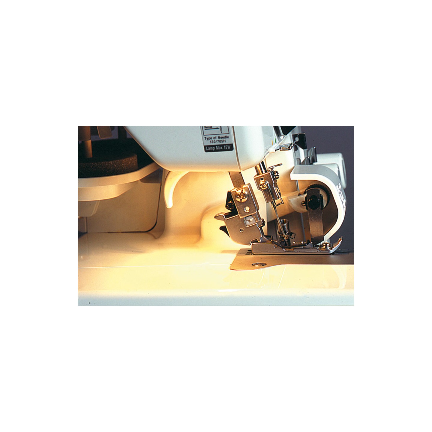 Surjeteuse Juki MO 644 D