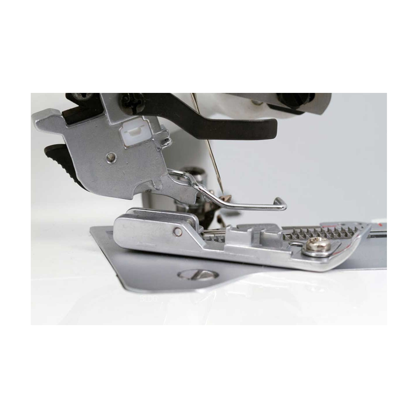 Surjeteuse Juki MO 734 DE