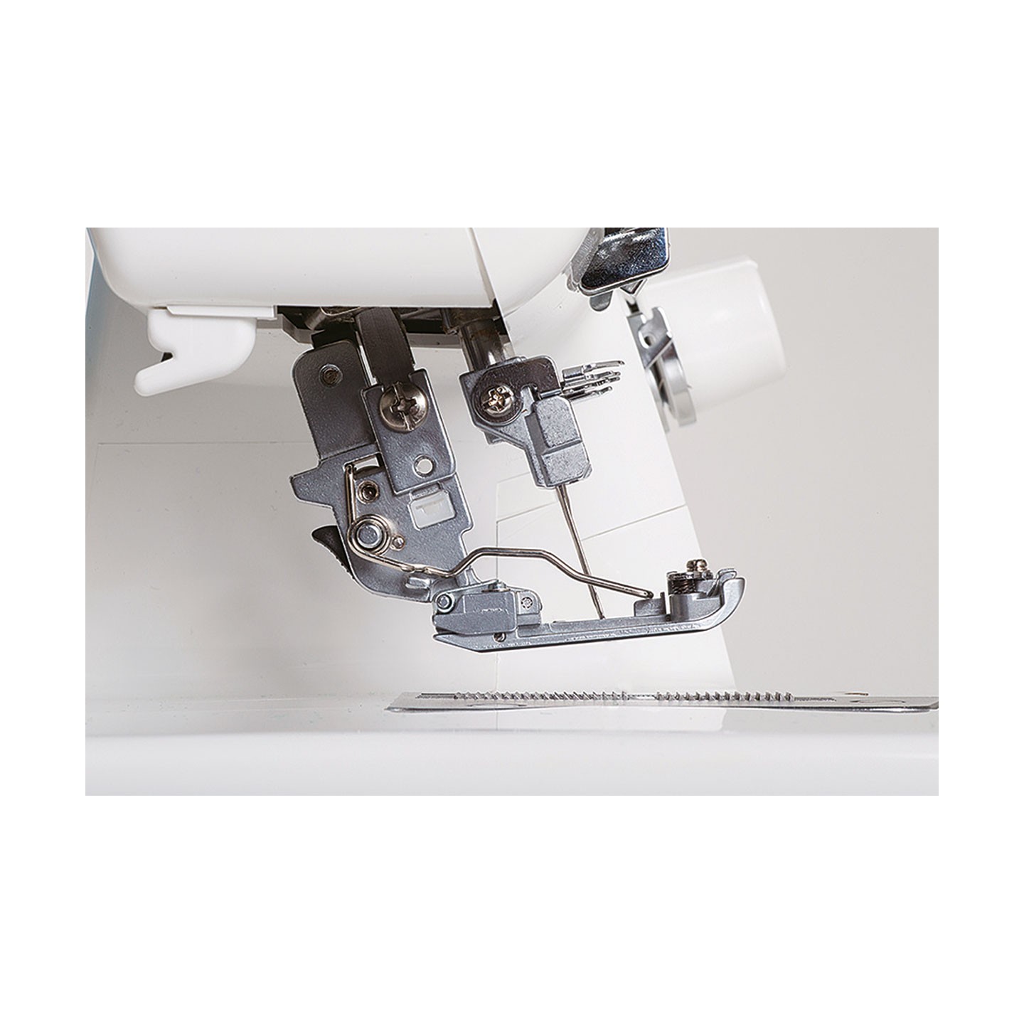 Recouvreuse Juki MCS 1800