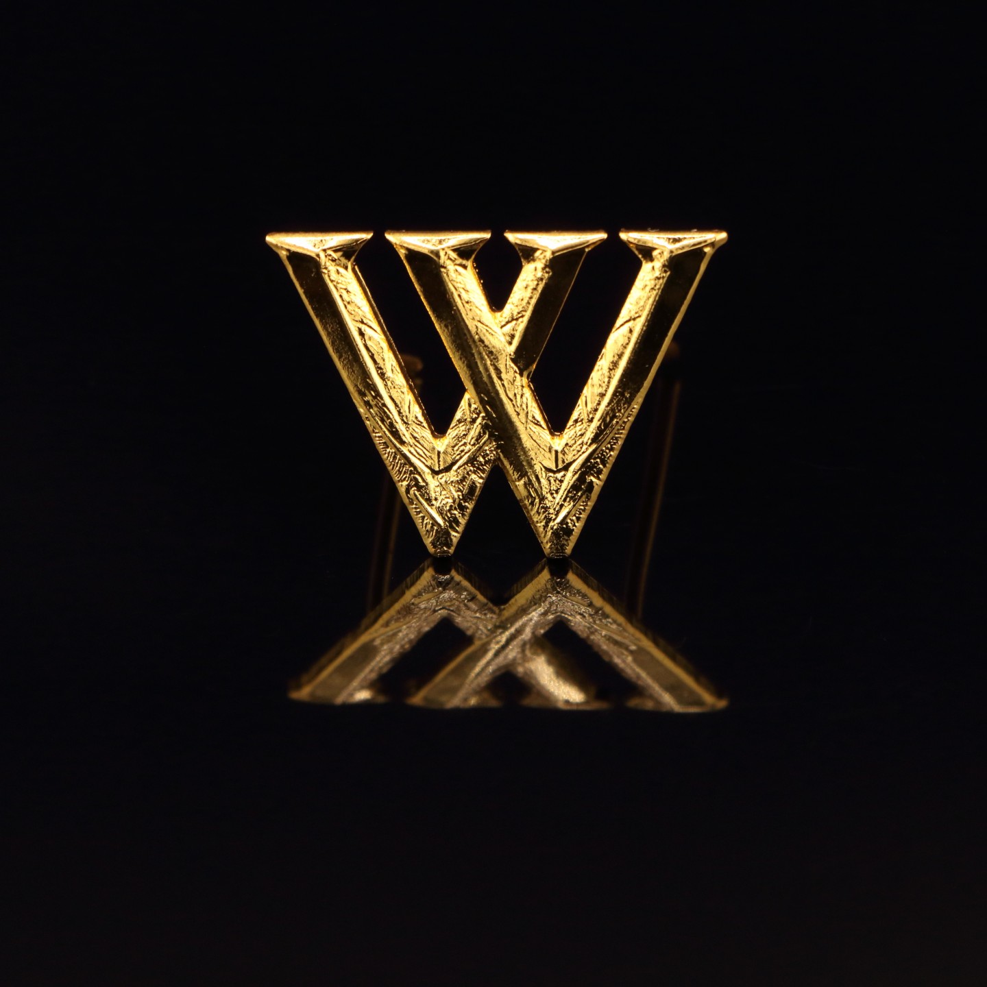 Grande lettre W (18mm)