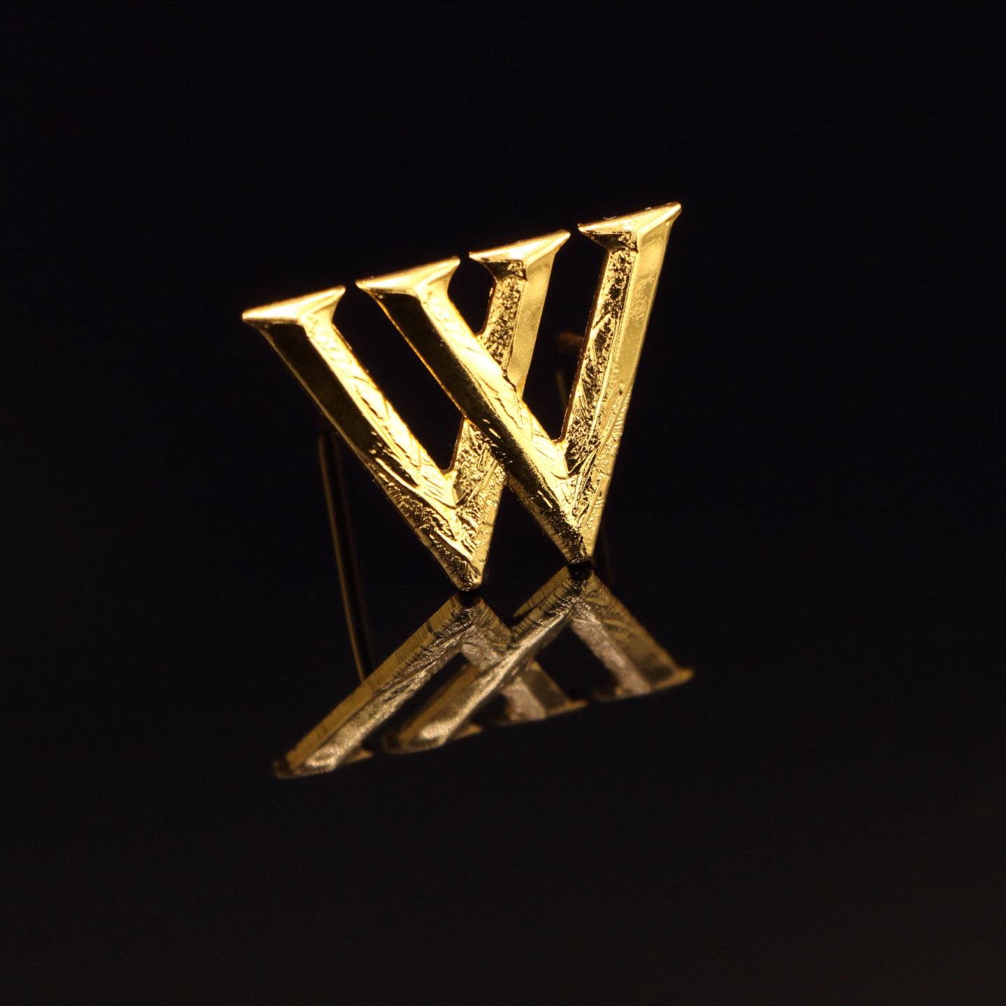 Grande lettre W (18mm)