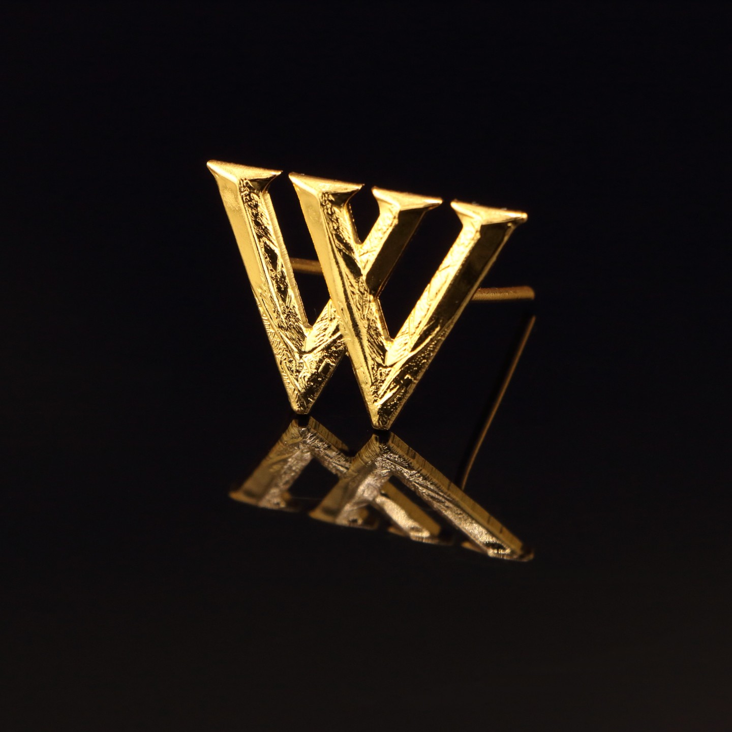 Grande lettre W (18mm)