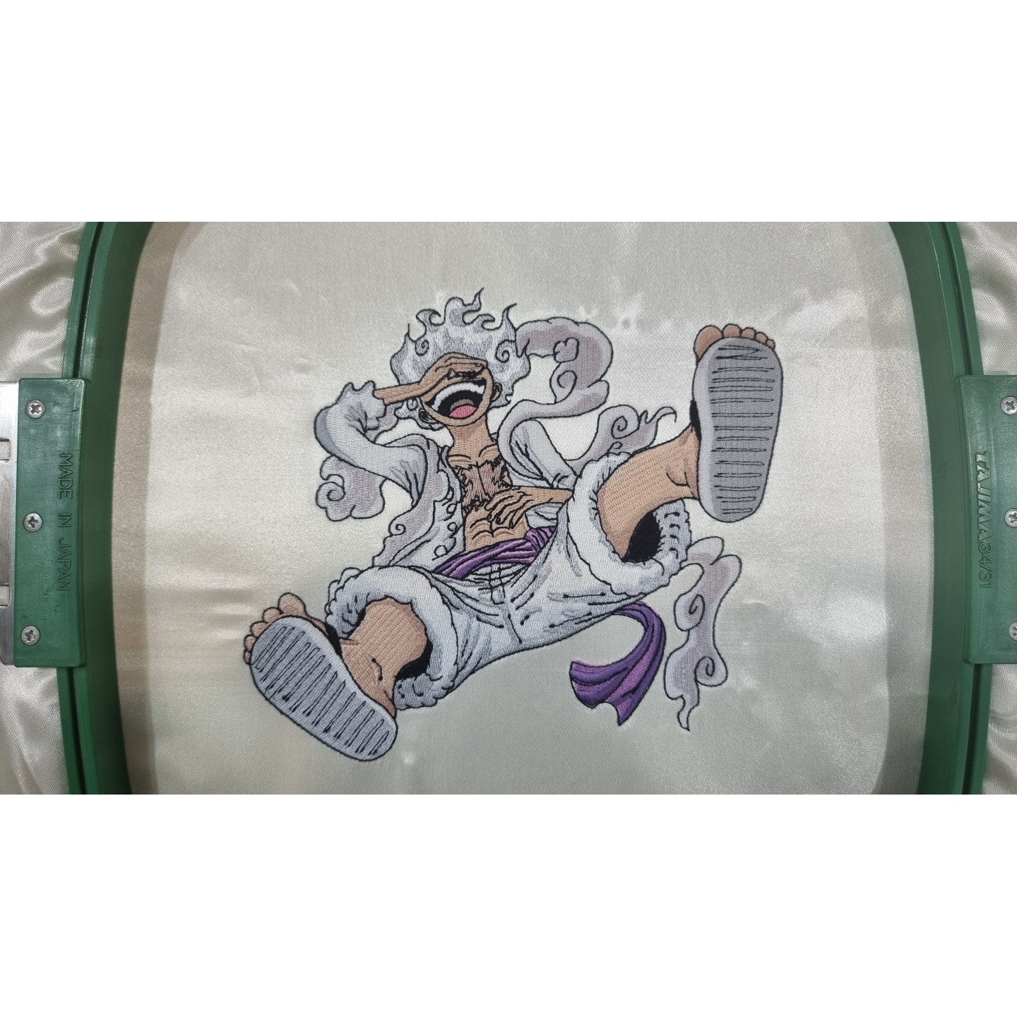 Faluche personnalis&eacute; : cr&eacute;ations uniques en ligne | Fil M&eacute;canique