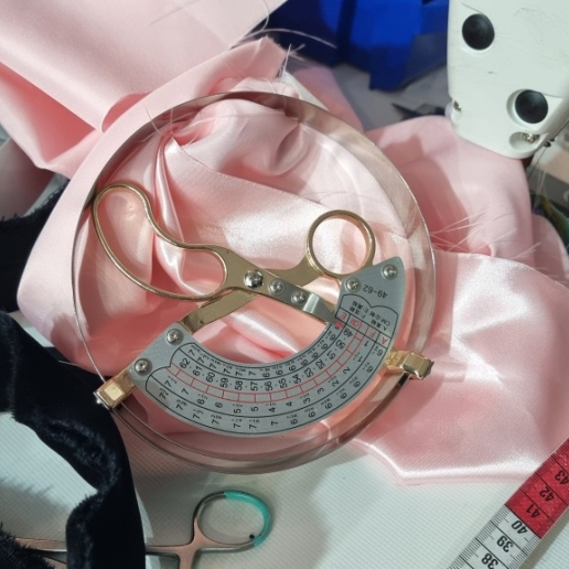 Comment bien mesurer son tour de tête pour une faluche